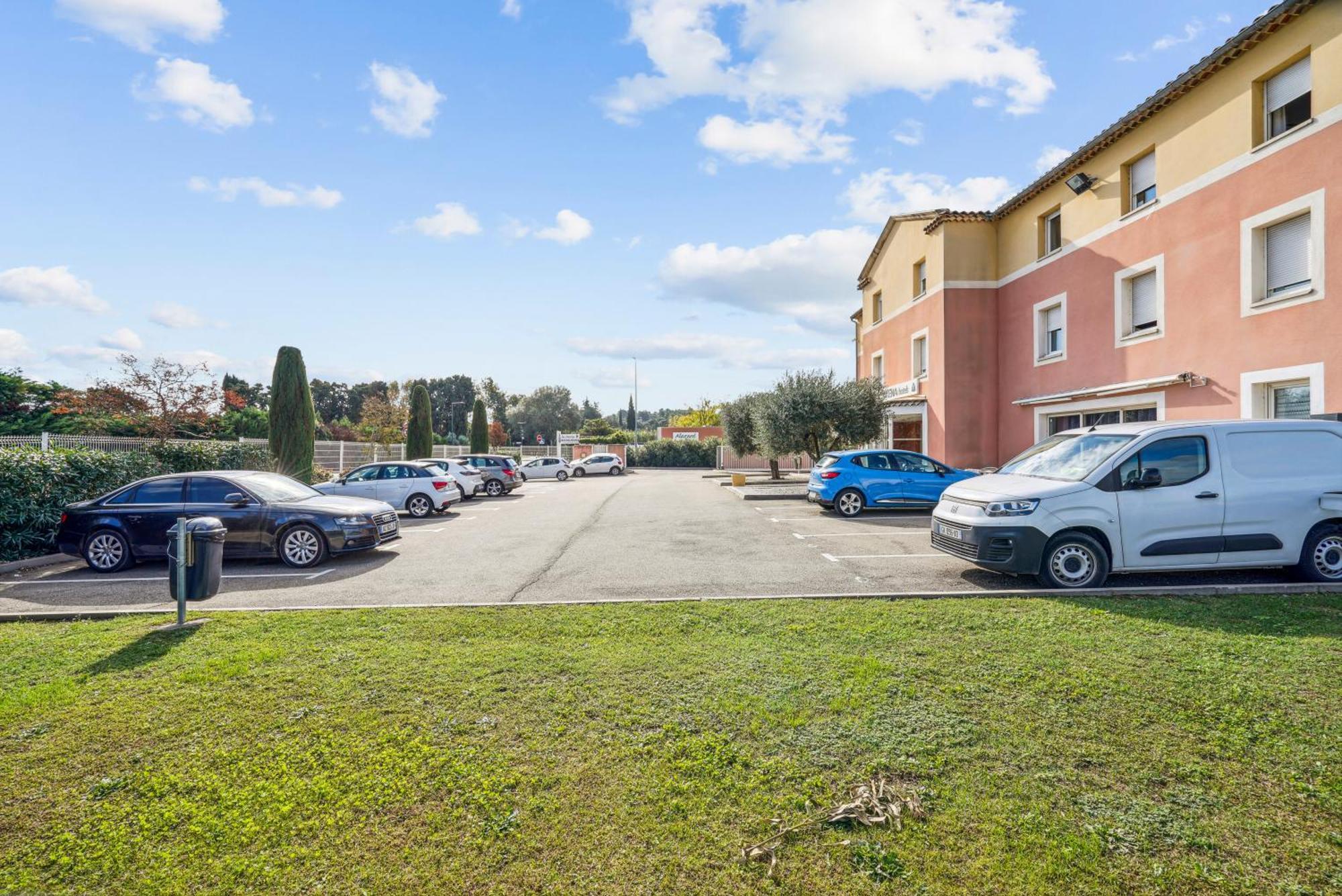 Hotel Akena Chateaurenard - Parc Des Expositions Avignon מראה חיצוני תמונה