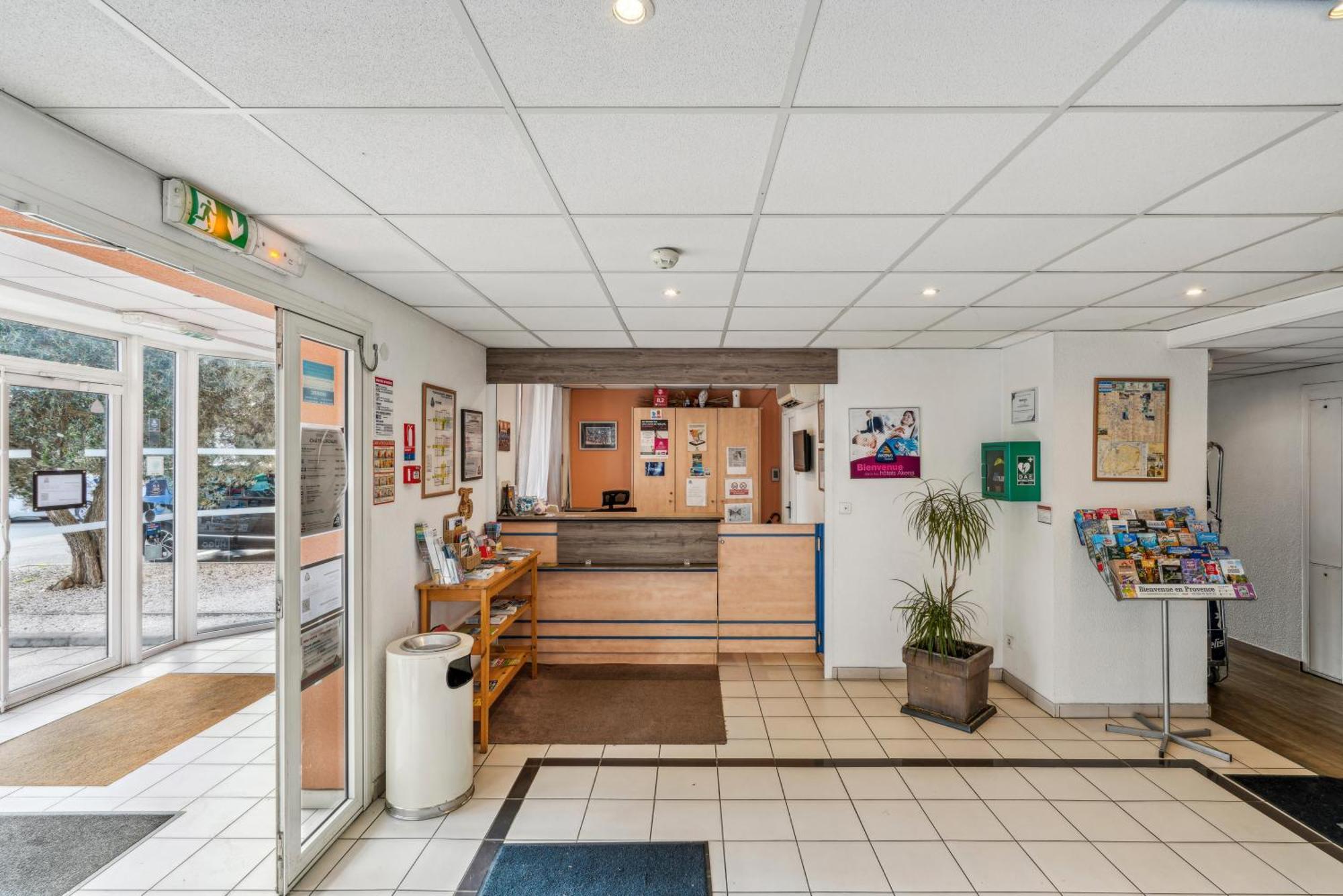 Hotel Akena Chateaurenard - Parc Des Expositions Avignon מראה חיצוני תמונה