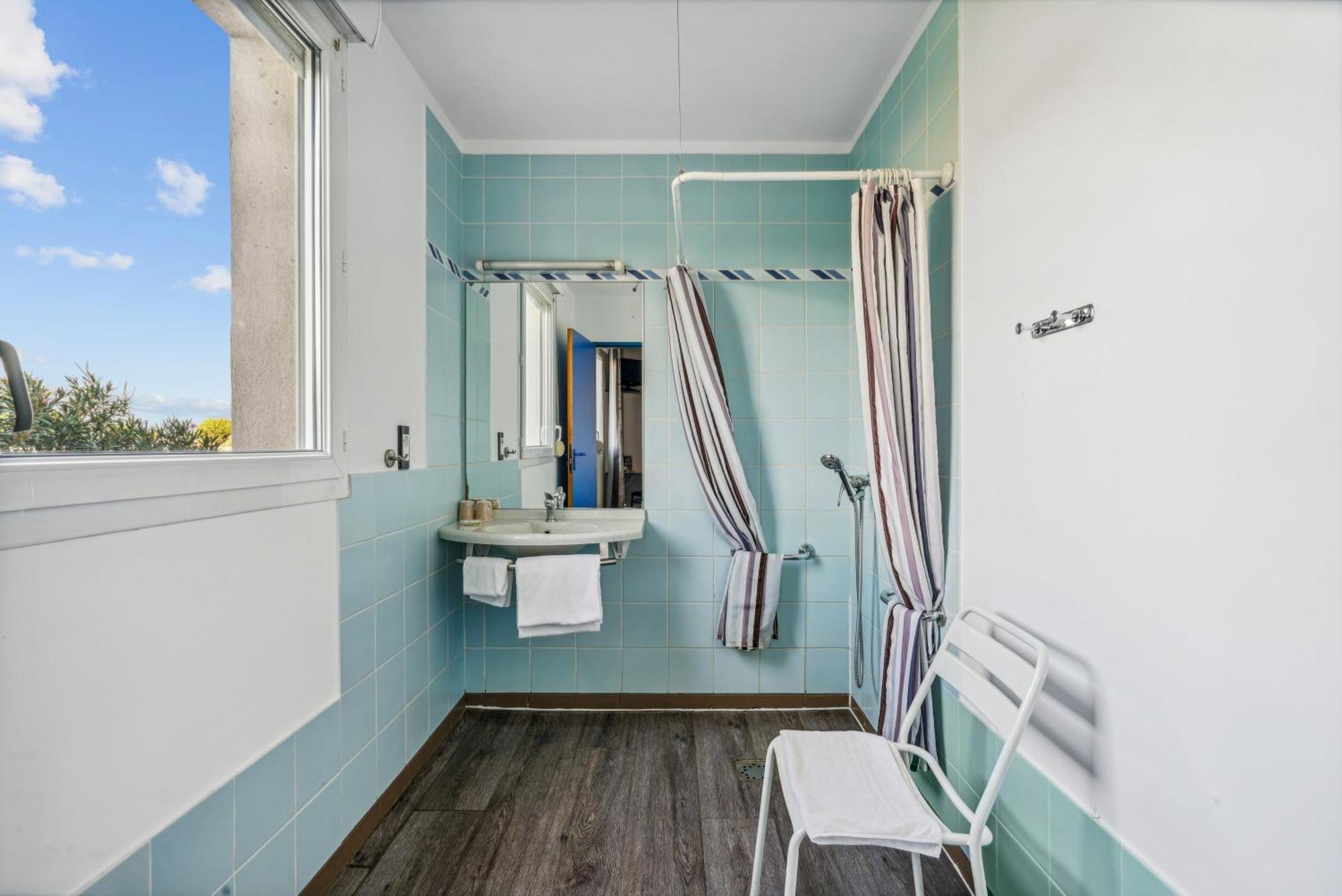 Hotel Akena Chateaurenard - Parc Des Expositions Avignon מראה חיצוני תמונה