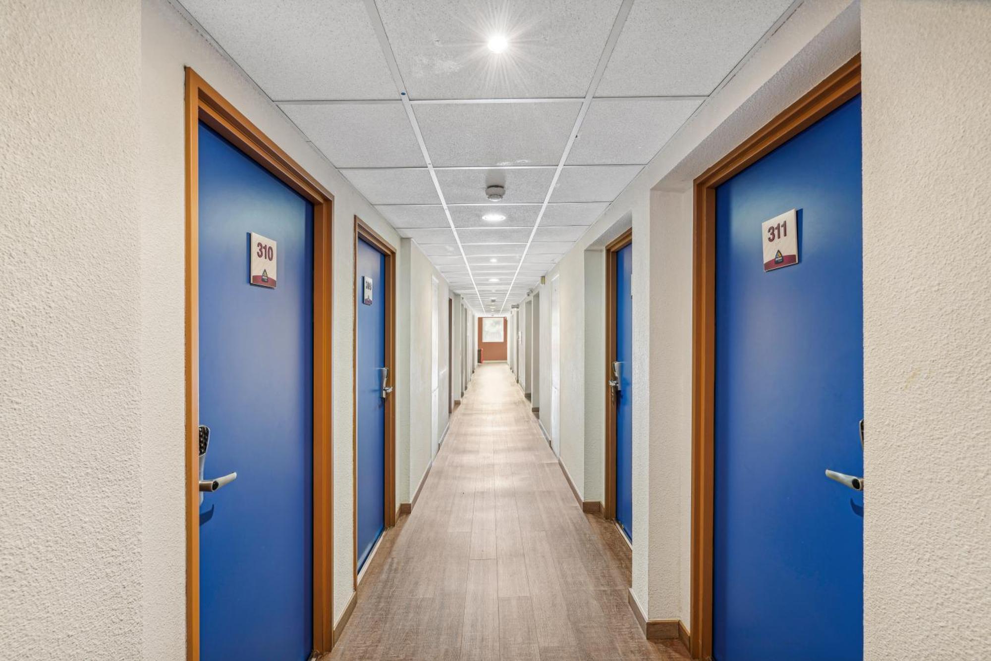 Hotel Akena Chateaurenard - Parc Des Expositions Avignon מראה חיצוני תמונה